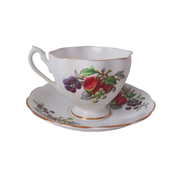 Vintage Queen Anne Tea Cup Saucer Floral Fine Bone China England Teacup - Picture 2 of 5